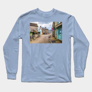 Bakewell Town, Derbyshire, Peak District, England Long Sleeve T-Shirt